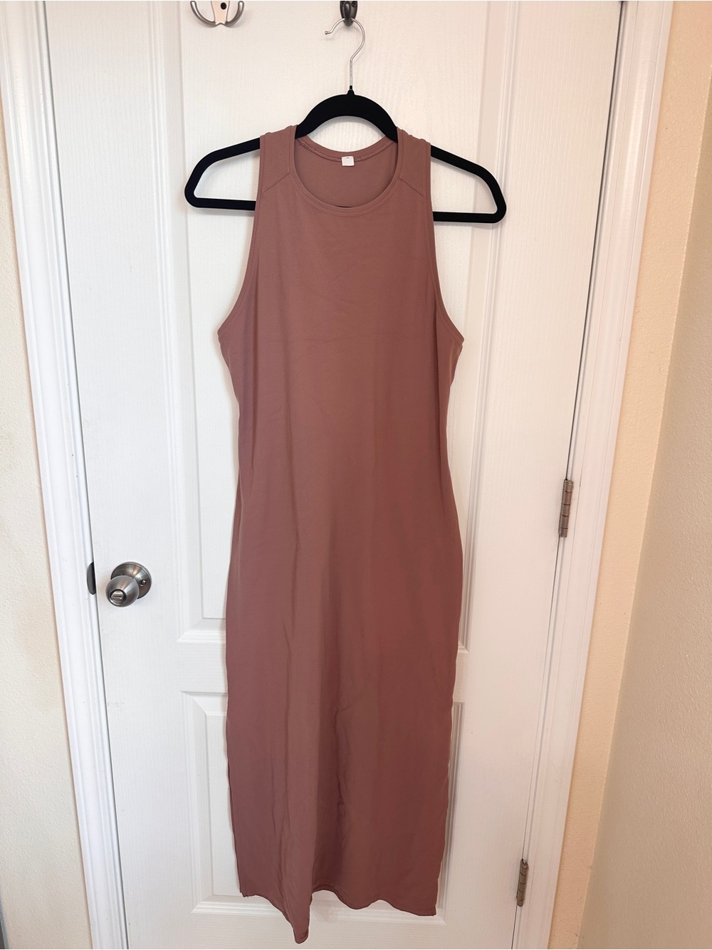 Lululemon Soft Sleeveless Midi Dress Mauve Rose Size 10 Stretch Casual
